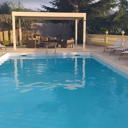 Santa Giusta Hotel *