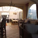 Santa Giusta Ξενοδοχείο *