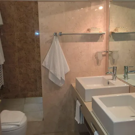 Hotel Santa Giusta *